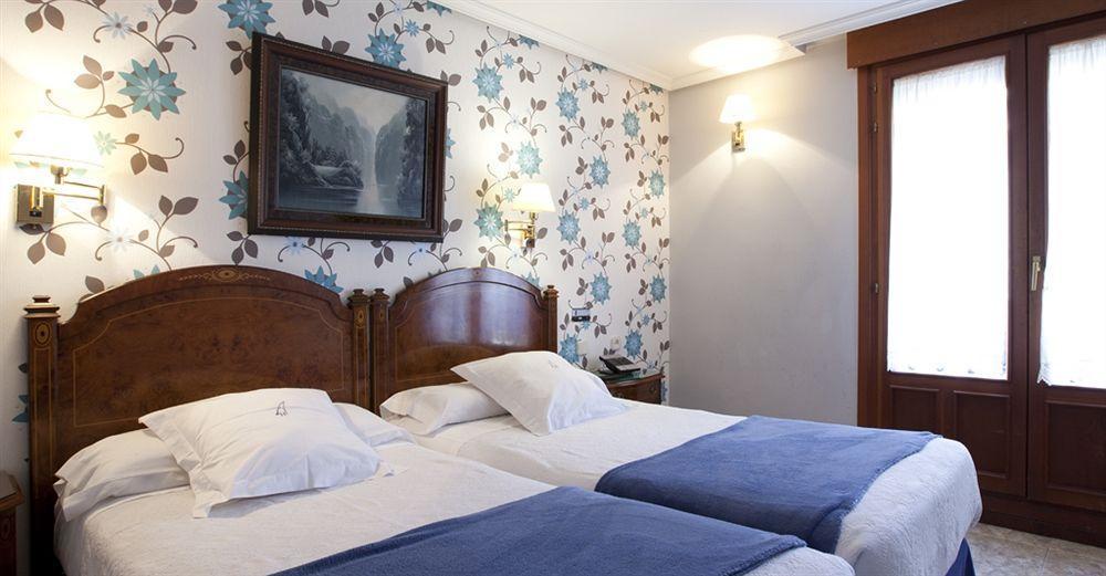 Hostal Astoria Madrid Exterior photo