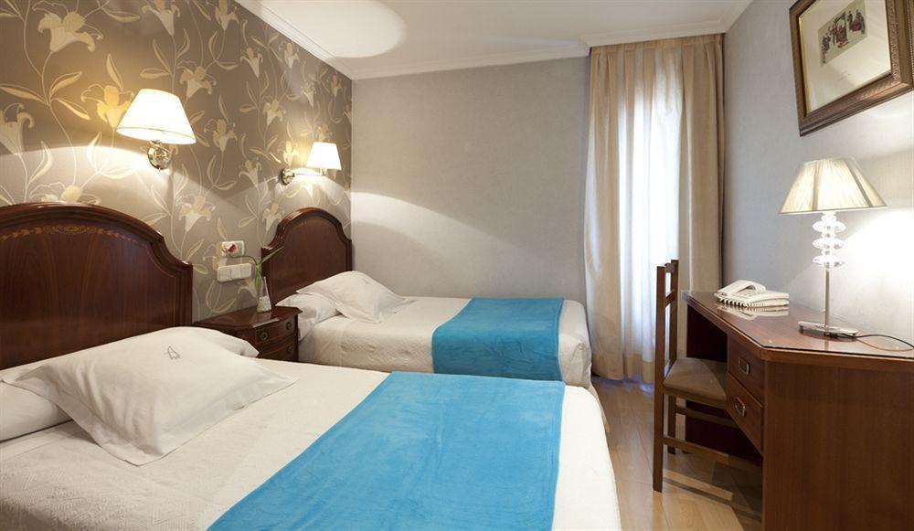 Hostal Astoria Madrid Exterior photo